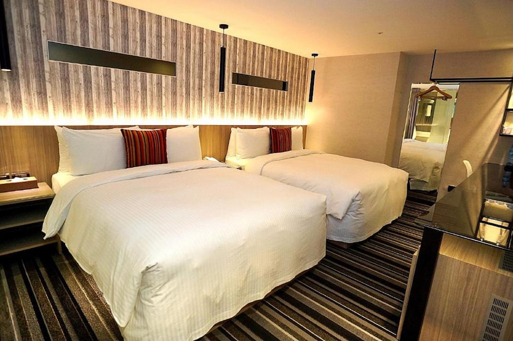 Standard Quadruple Room, Non Smoking photo 3
