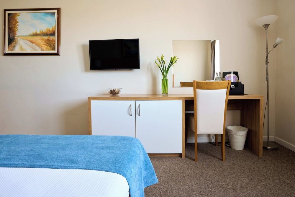 Deluxe Suite, 2 Bedrooms, Non Smoking, Jetted Tub photo 2