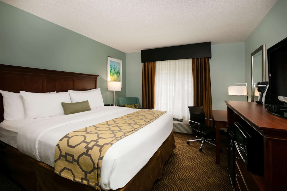 Room, 1 King Bed, Non Smoking - Photo 1