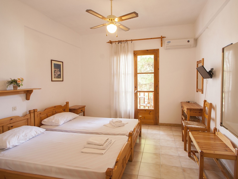 Twin Room, 2 Twin Beds, City View photo 1