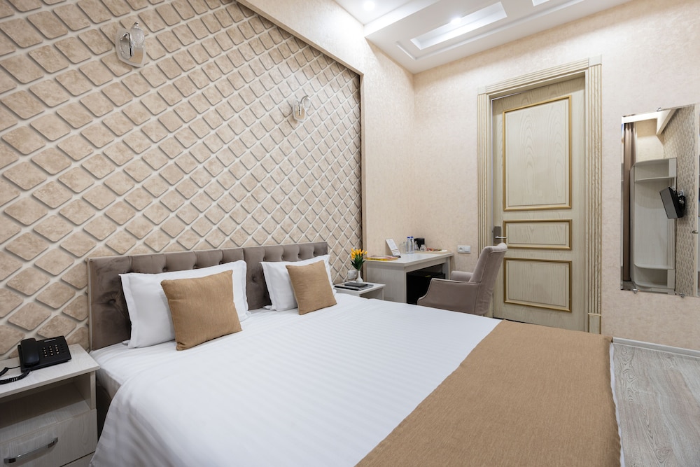 Standard Double Room - Photo 10