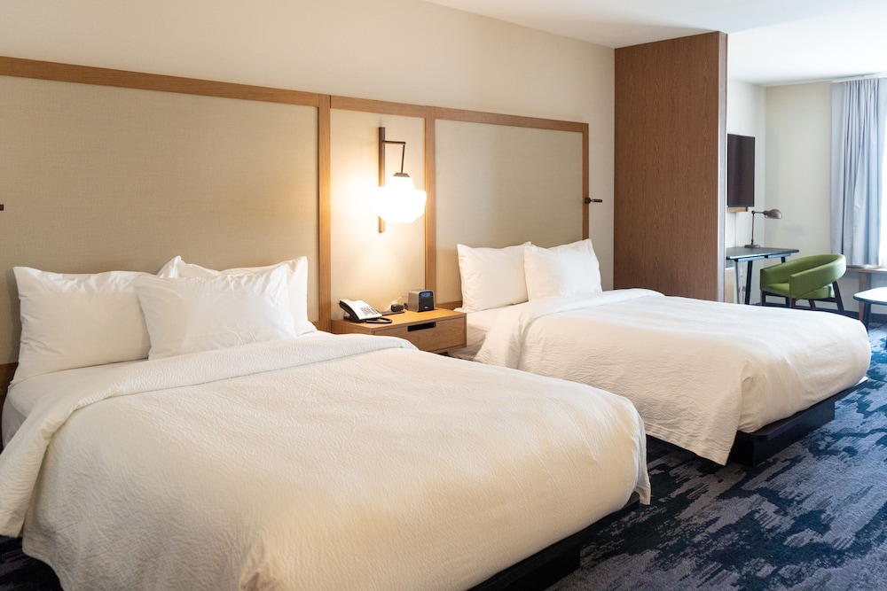 Room, 2 Queen Beds - Photo 3