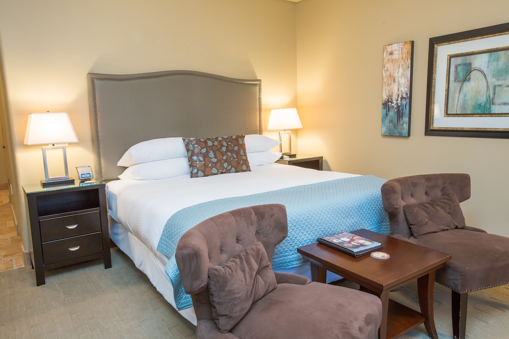 Standard Room, 1 King Bed, River View (River Room) photo 3