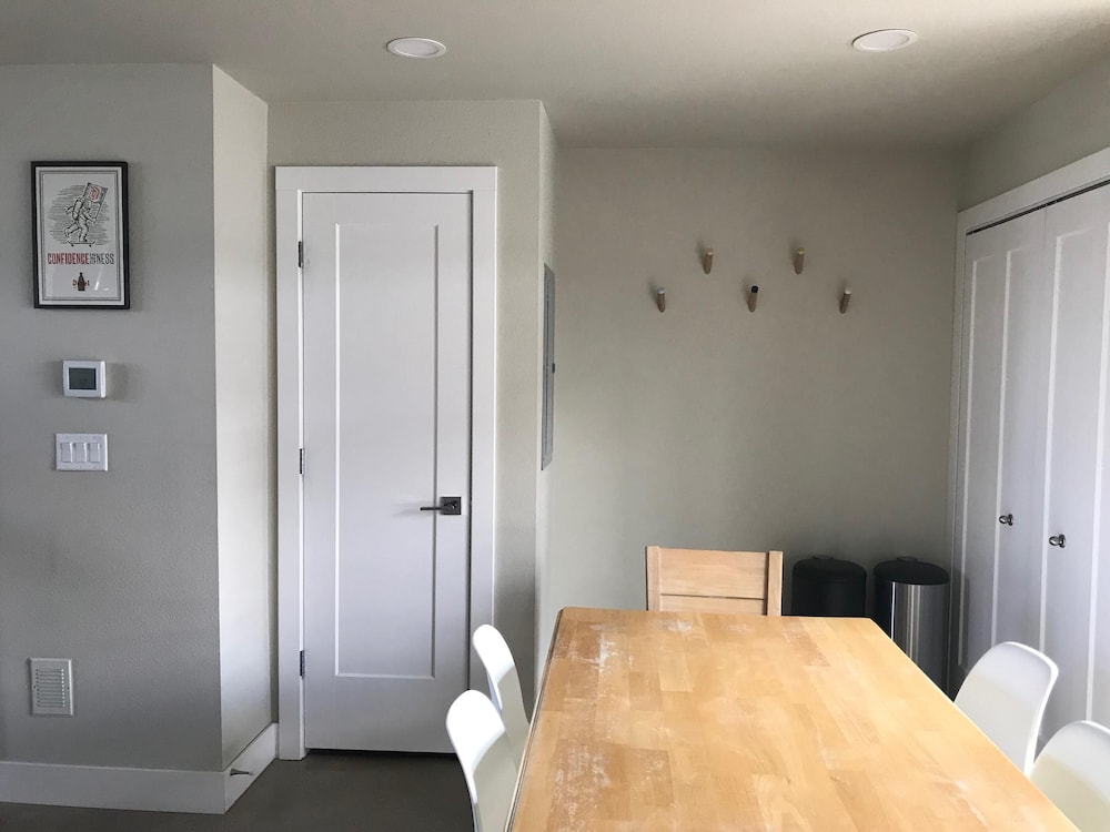 Townhome, Multiple Beds (750 Jerome St. (Unit 5)) photo 2