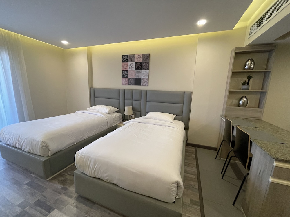 Deluxe Studio Twin Apartment thumbnail 5