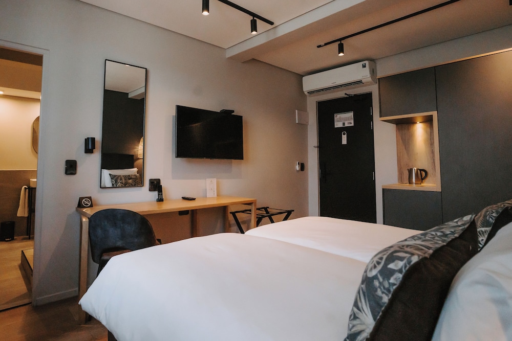 Luxury Room - Photo 5