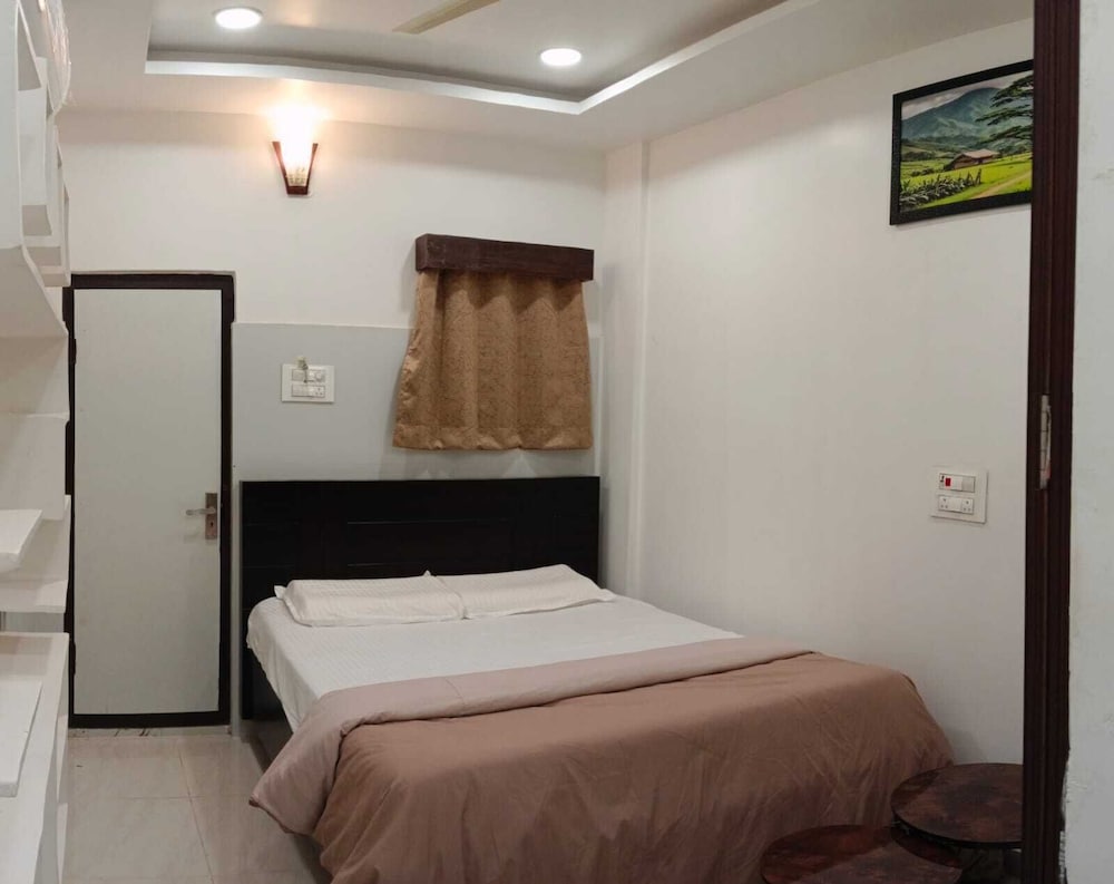 Double Bed Non AC