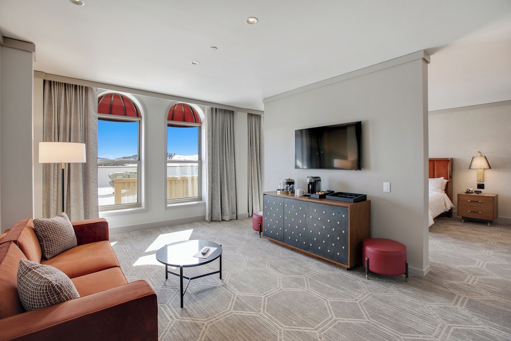 Premier Suite photo 1
