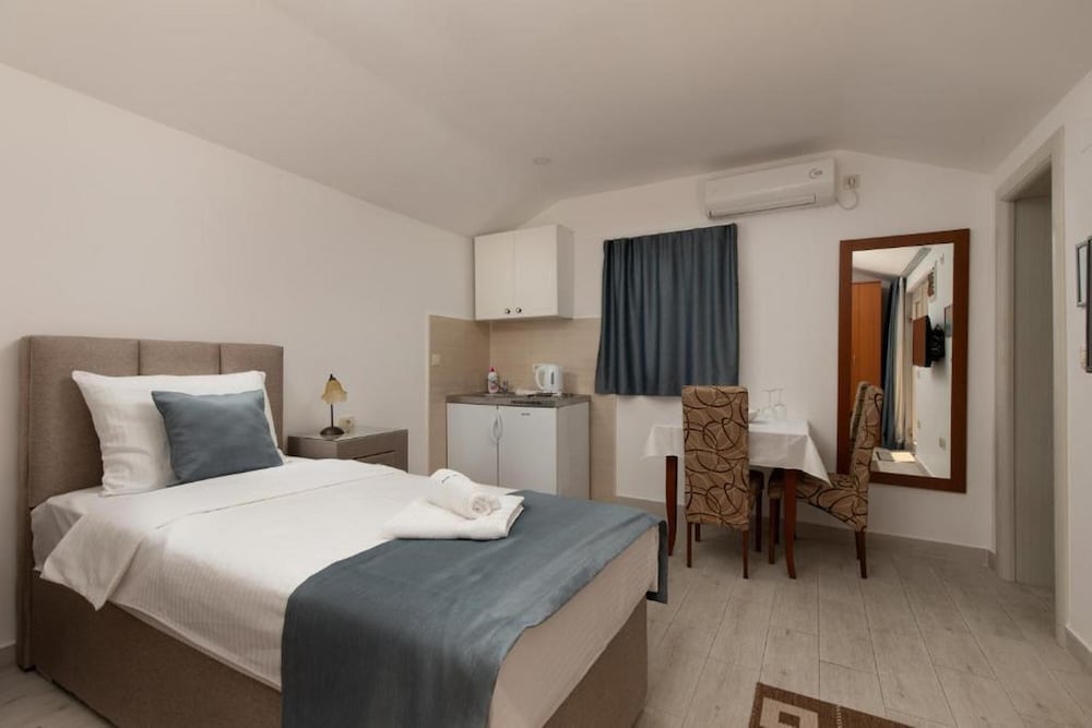 Studio Suite, Terrace
