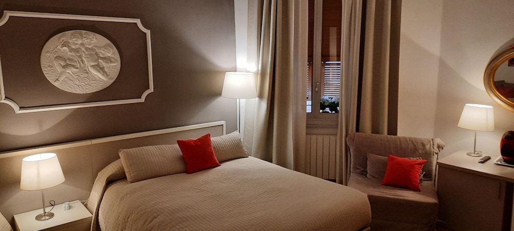 Basic Triple Room photo 1