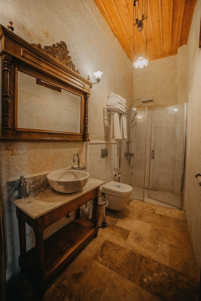 Family Cave Suite photo 2