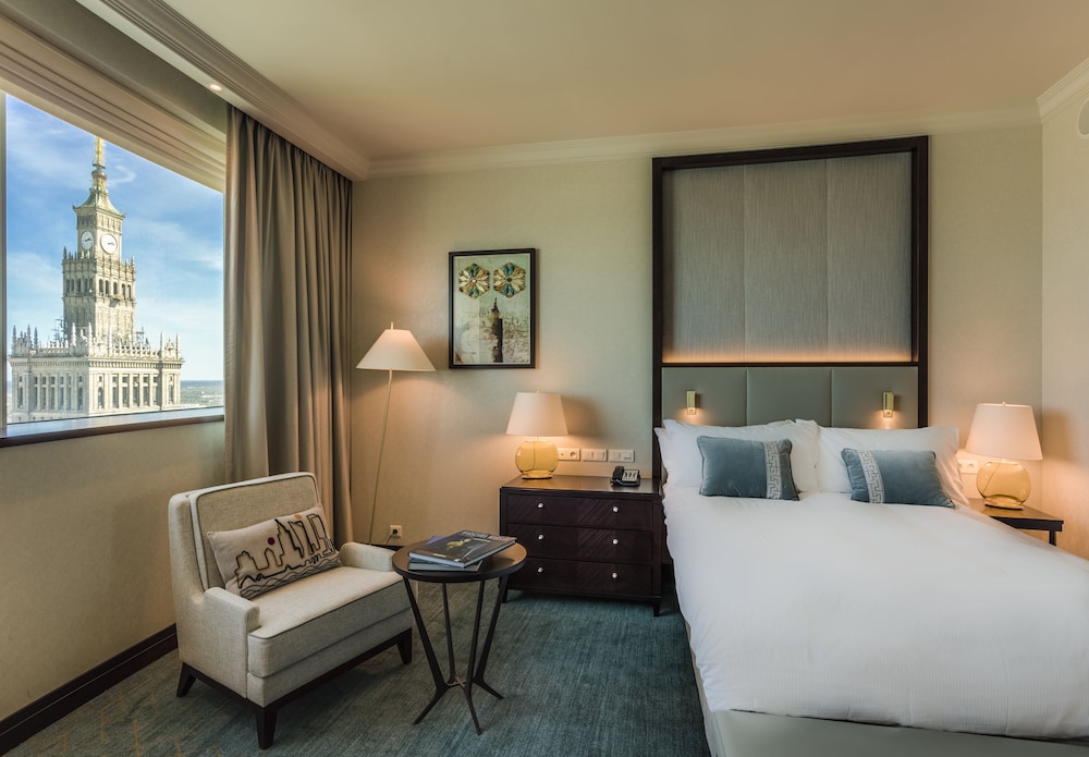 Classic Room, 1 King Bed, Club Lounge Access (Palace View)