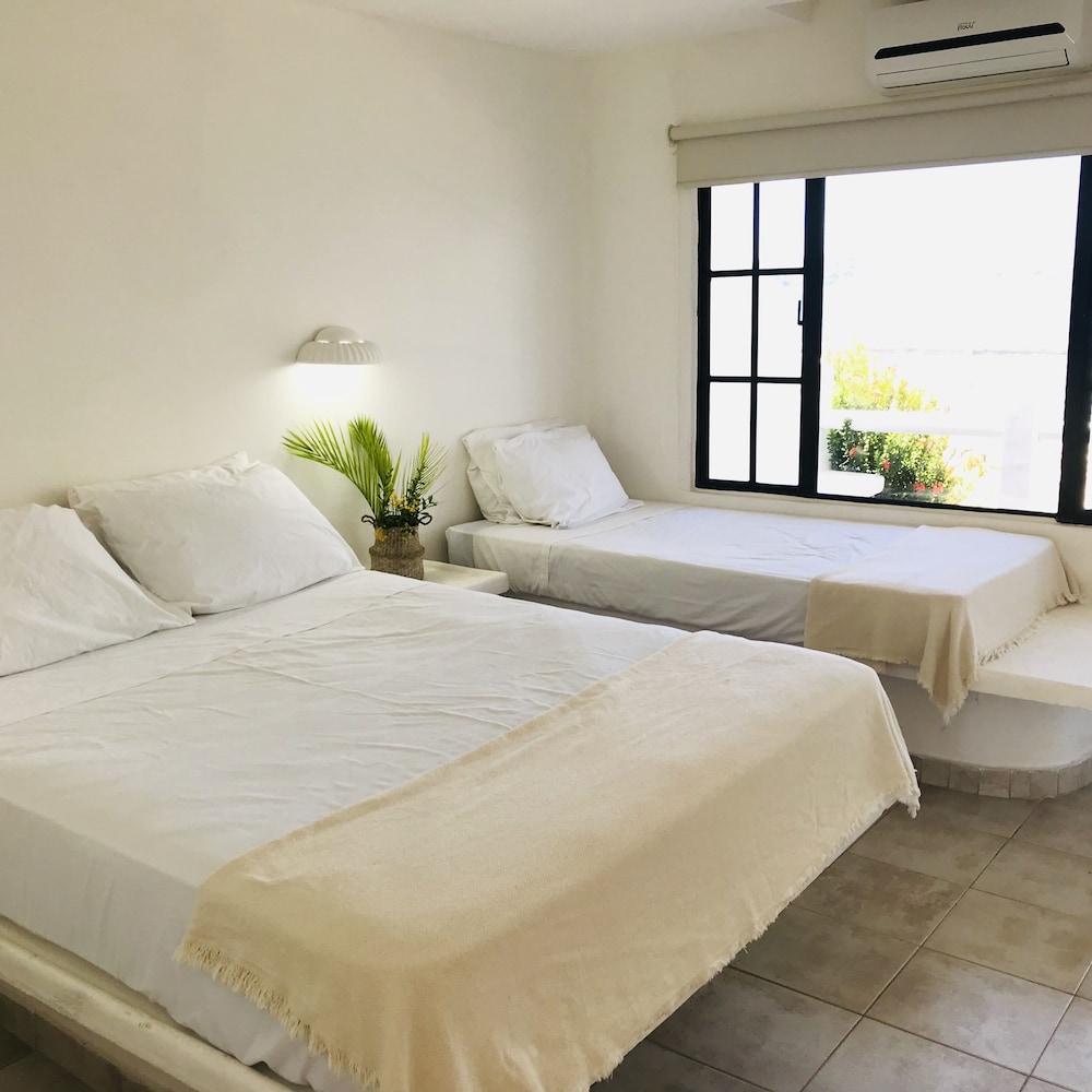 Triple Room, Non Smoking, Ocean View photo 2