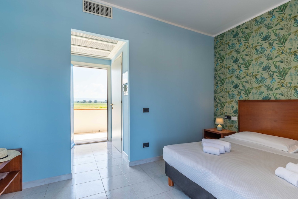 Basic Double or Twin Room photo 3