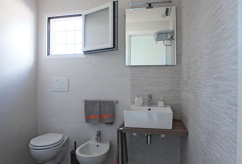 Superior Triple Room, 1 Bedroom, Ensuite photo 2