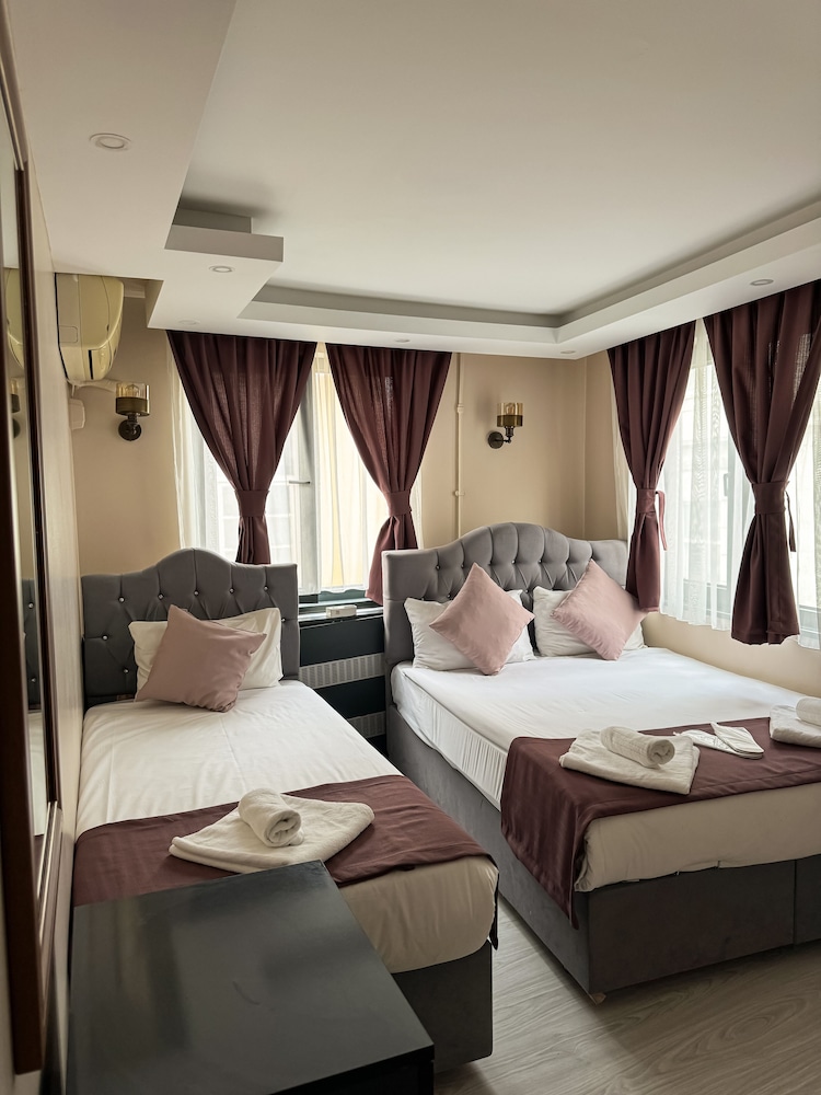 Standard Triple Room photo 3