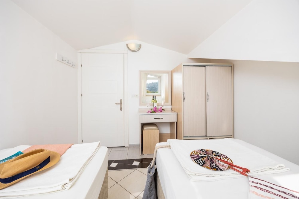 Apartment, 1 Bedroom, Balcony photo 3