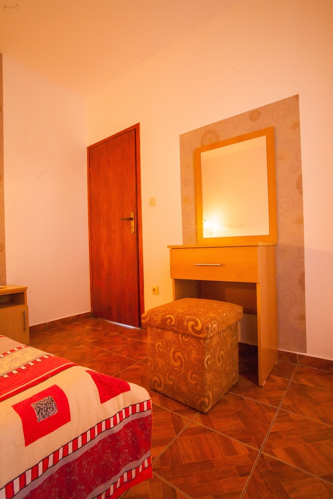 Two Bedroom Apartment, Balcony, Mountain view (4 Adults) photo 2