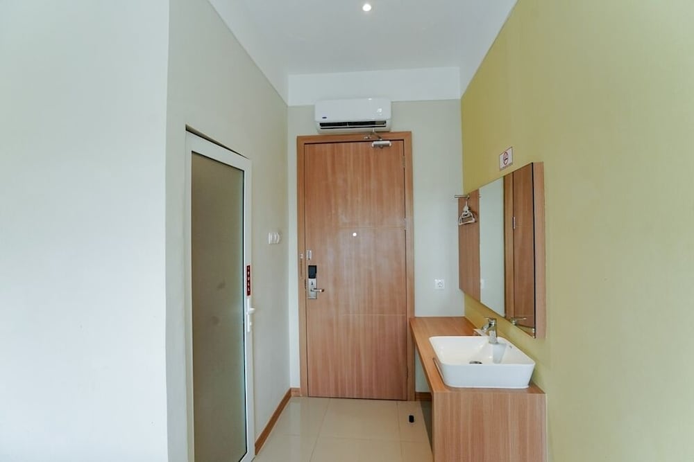 Business Room, 2 Twin Beds - Photo 1