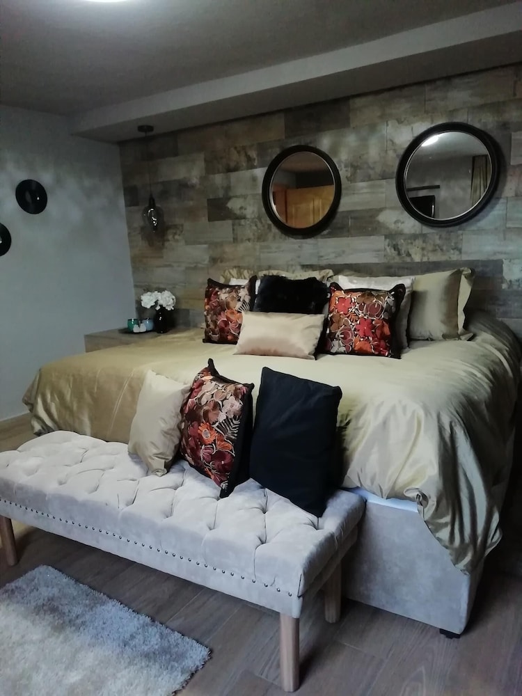 Deluxe Apartment photo 2