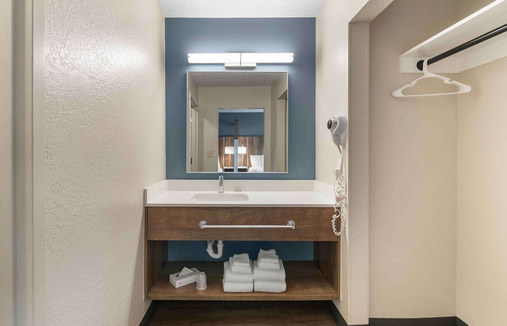 Superior Studio, Multiple Beds, Non Smoking photo 3