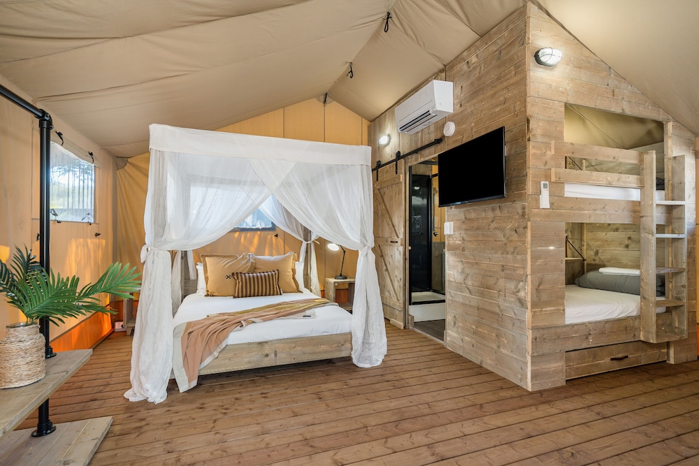 Luxury Glamping (Pet Friendly) photo 1