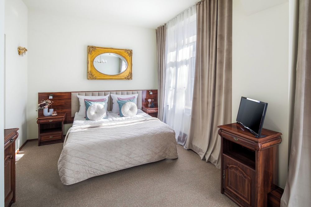 Royal Quadruple Room