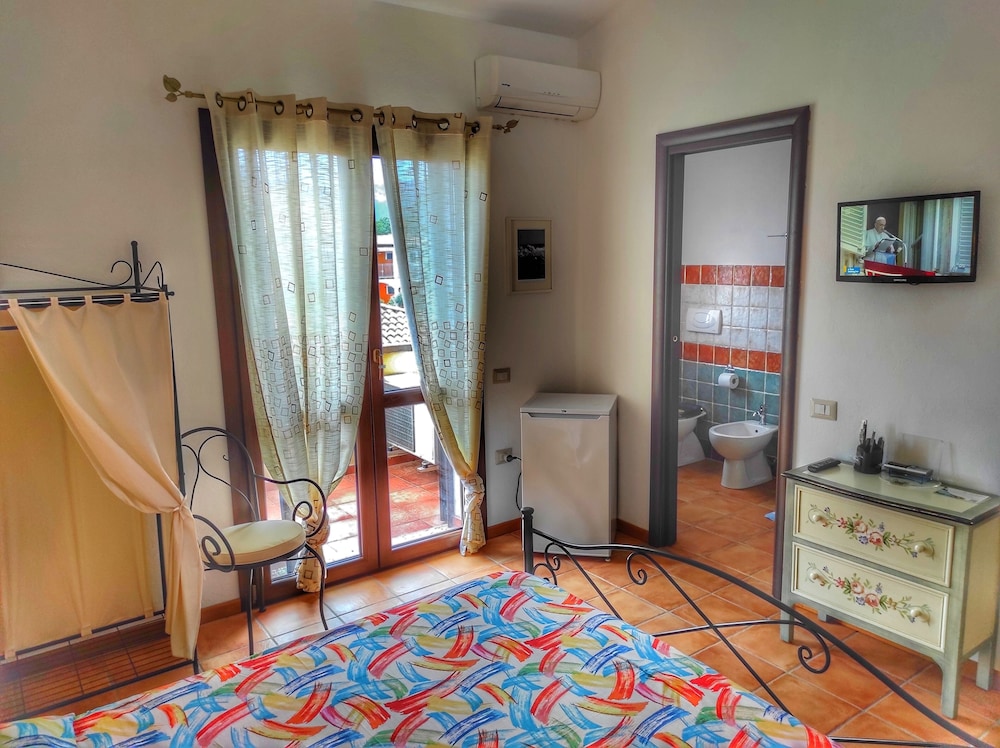 Comfort Room photo 1