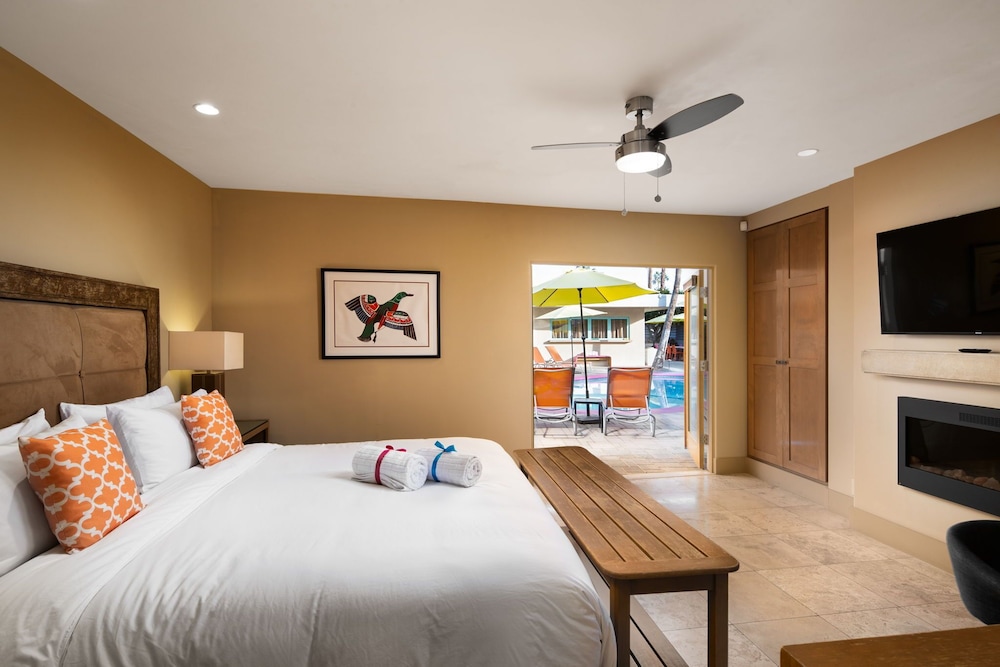 Luxury Suite, Patio, Pool View photo 1