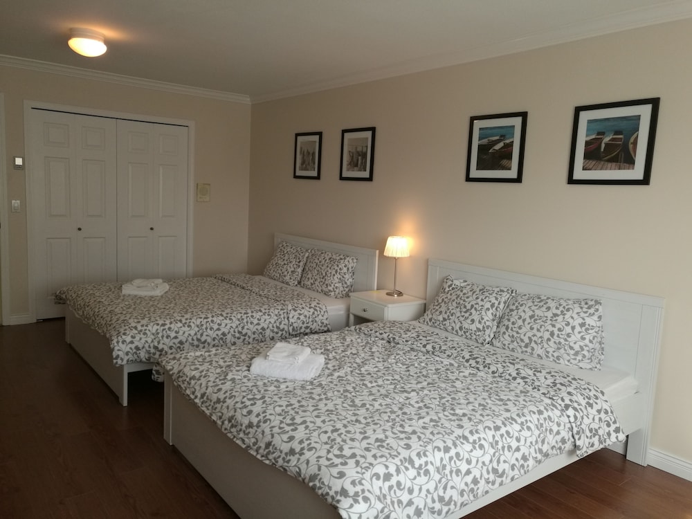 Comfort Double Room, 2 Queen Beds, Shared Bathroom photo 1