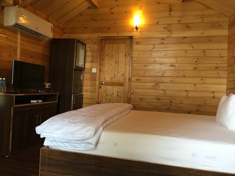 Luxury Cottage, Multiple Beds, Garden View, Beachfront