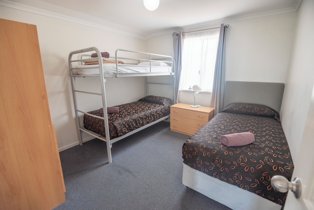 Deluxe Chalet, 2 Bedrooms, Non Smoking, Kitchen photo 2