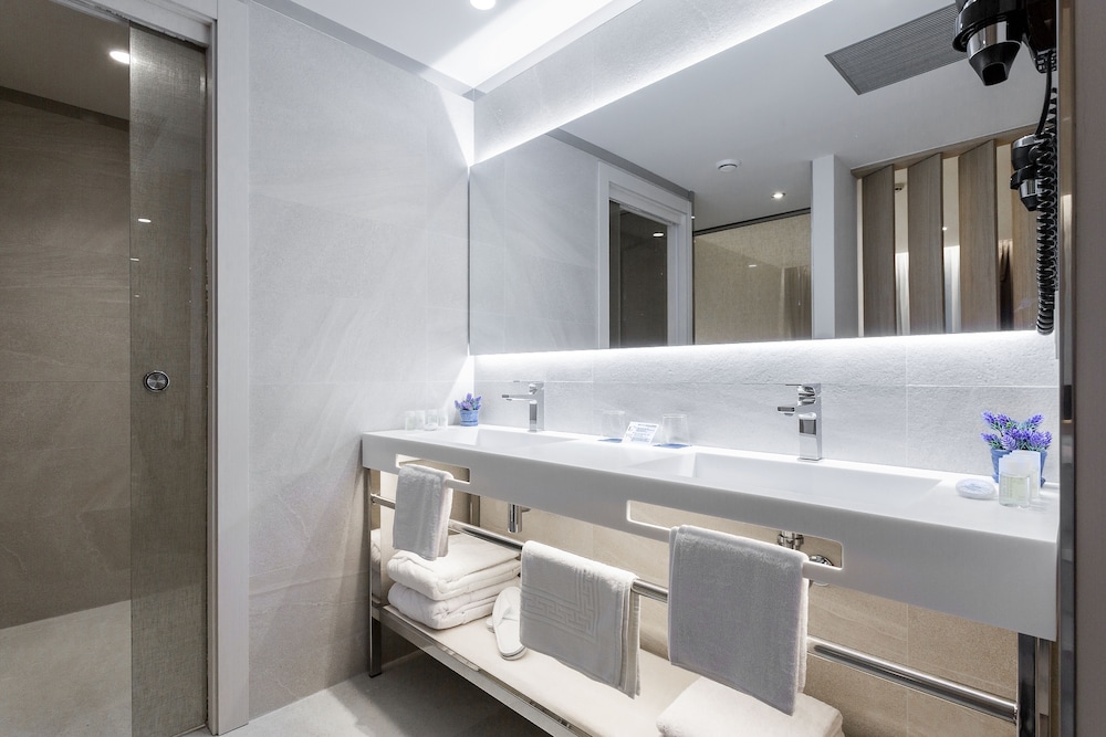 Junior Suite - Photo 8