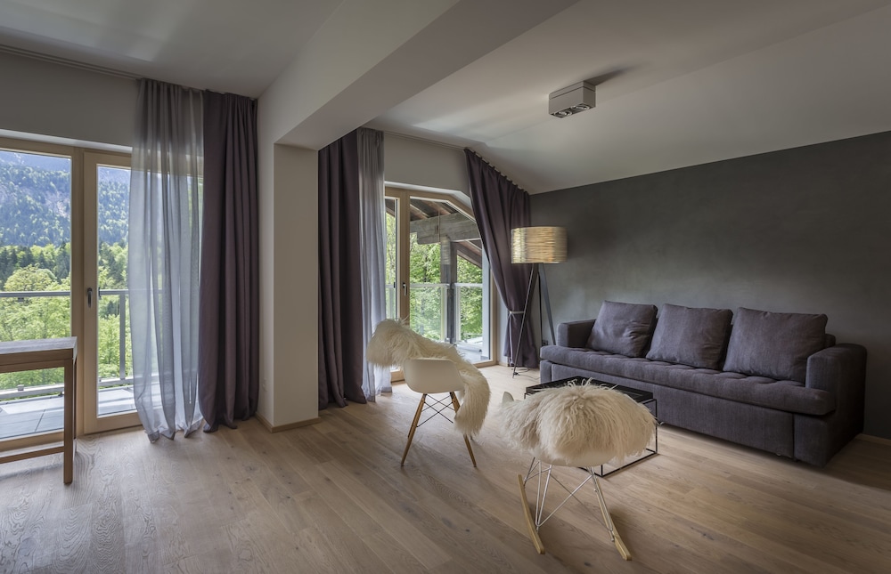 Suite Panoramic View with SAUNA, Roof Terrace and Balcony (separate floor)