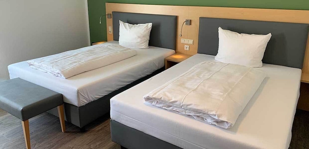 Standard Double or Twin Room, Balcony photo 2