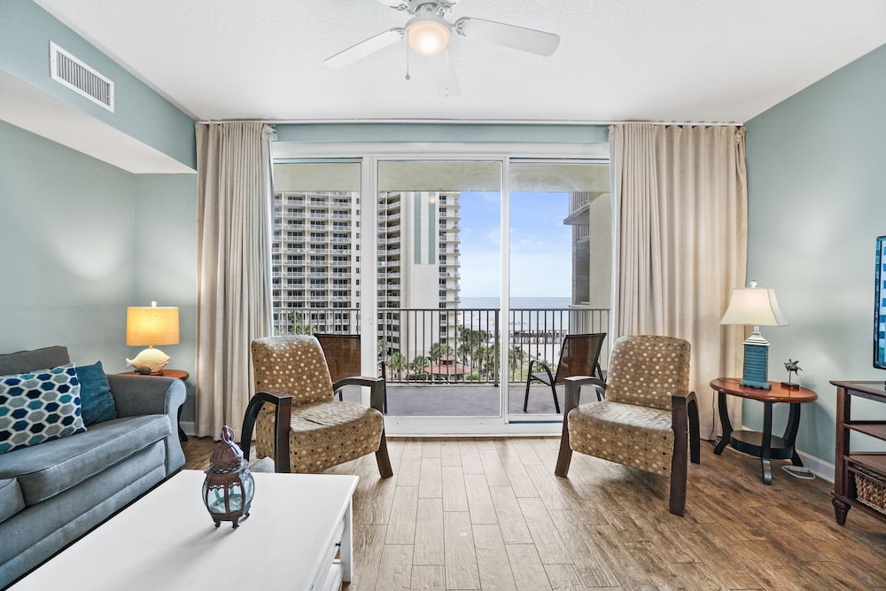 Condo, 2 Bedrooms, Beachfront (604)