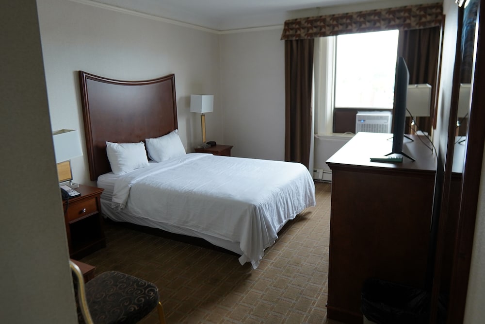 Standard Room, 1 Double Bed, Lake View photo 3