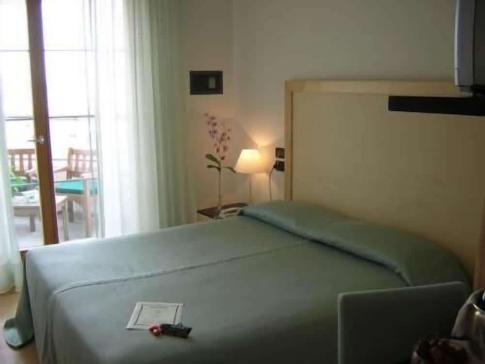 Triple Room with Balcony