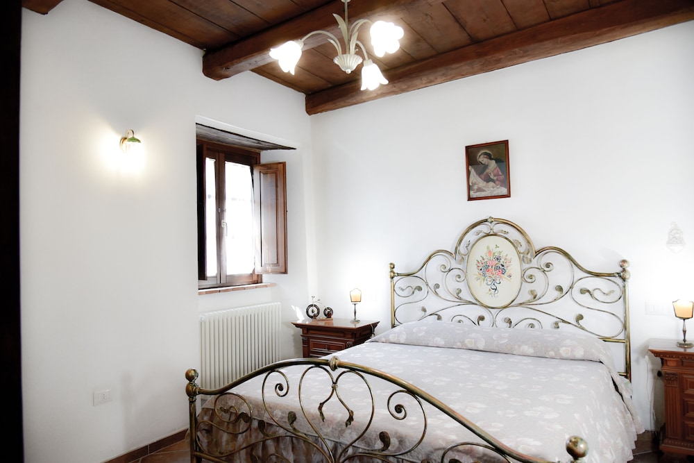 Panoramic Apartment, 1 Queen Bed with Sofa bed, Patio, Park View photo 2