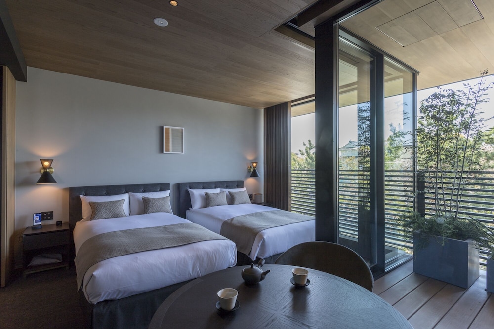 Deluxe Twin Room - Photo 12