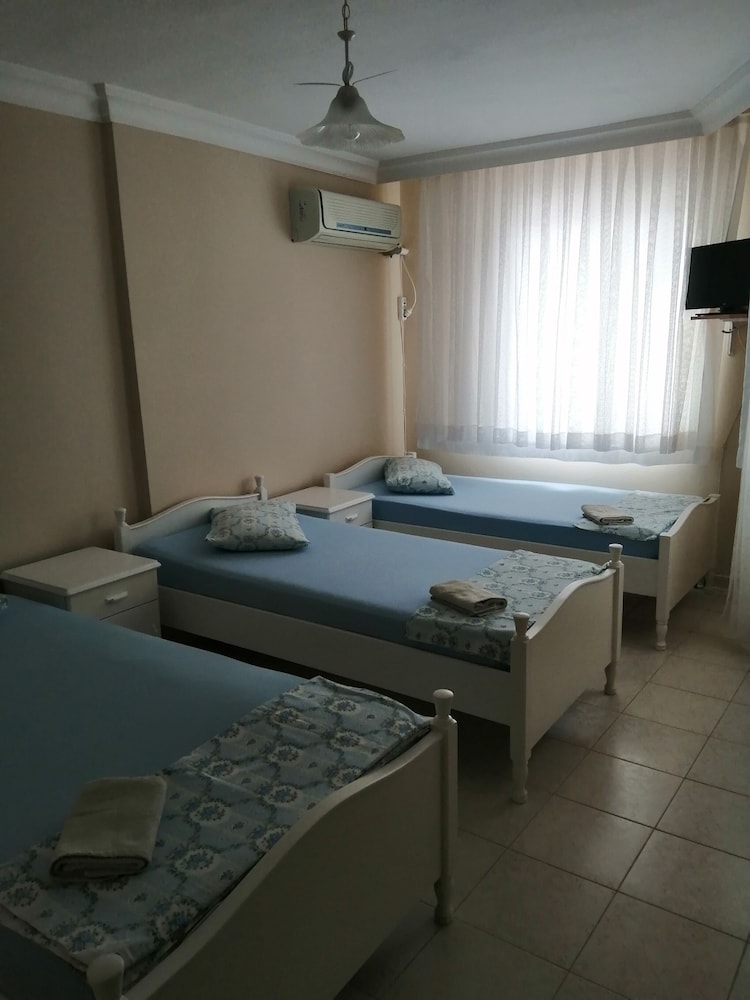 Standard Triple Room photo 1
