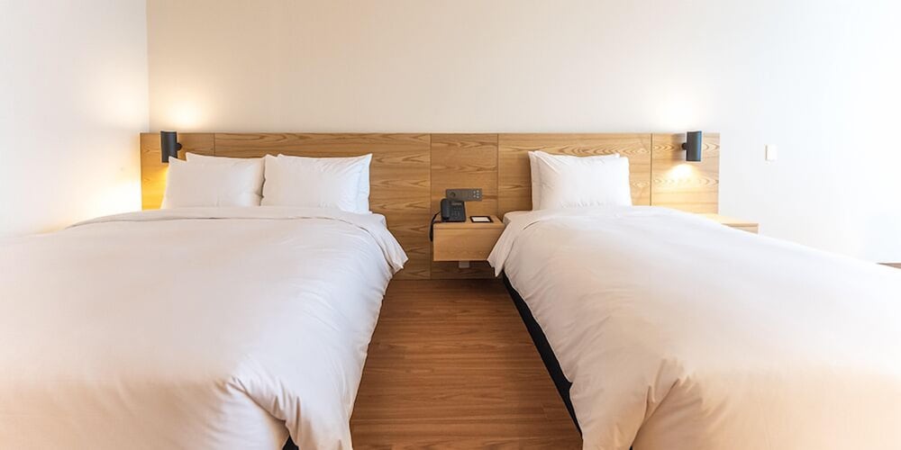 Premium Twin Room - Photo 3