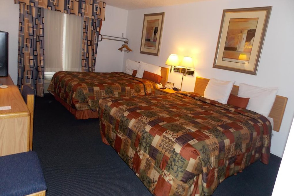 2 Queen Bed Non-Smoking photo 2