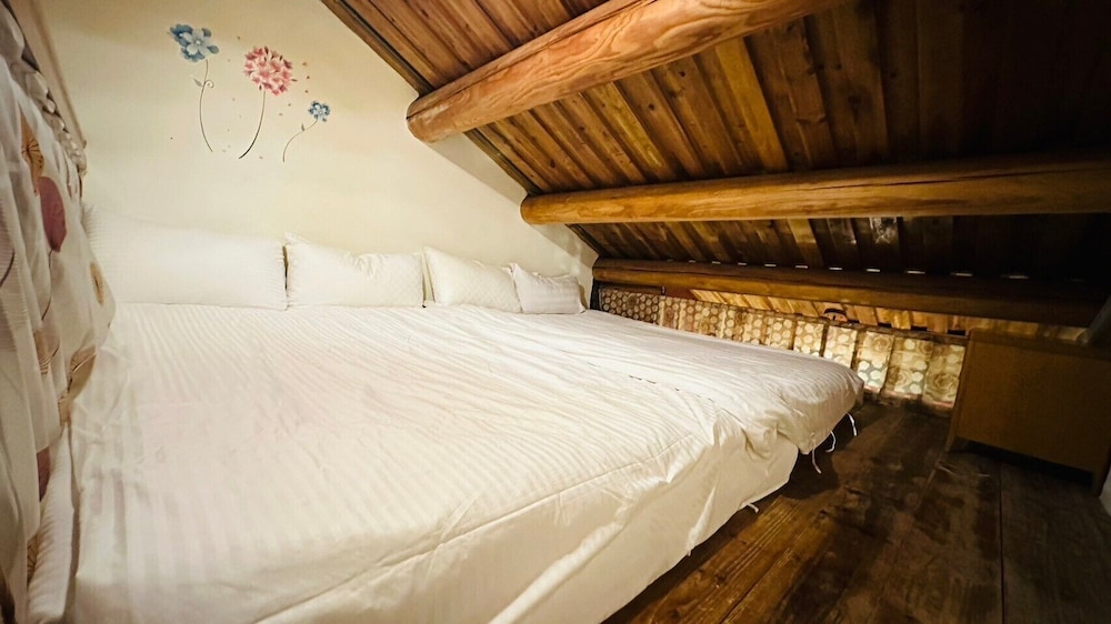 Superior Quadruple Room photo 2