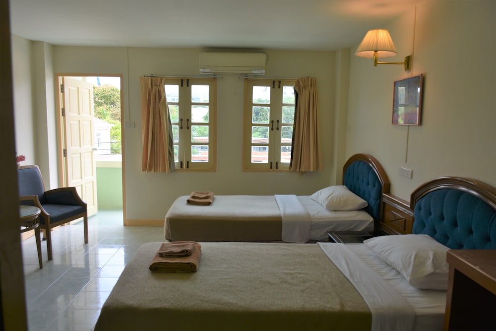 Standard Double or Twin Room photo 3
