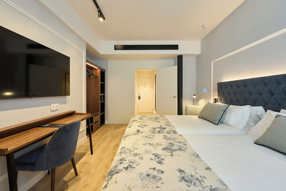Premium Double Room - Photo 5