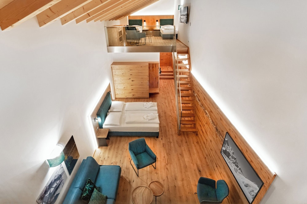 Comfort Suite photo 1