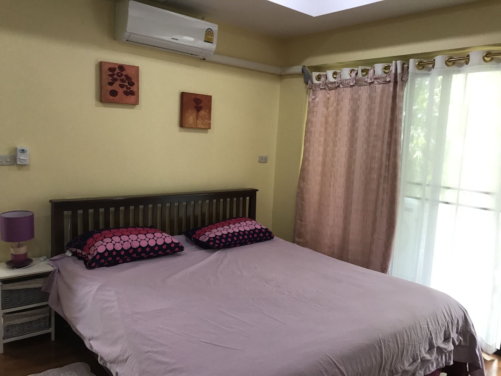 Basic Apartment, 2 Bedrooms, Kitchen, Sea Facing photo 1