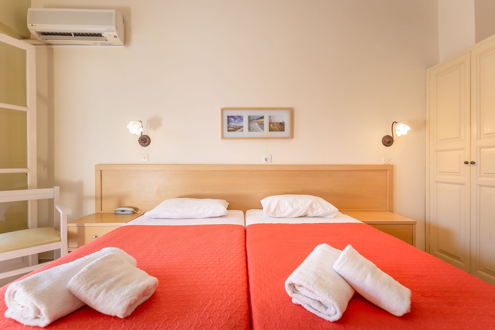 Double or Twin Room photo 1