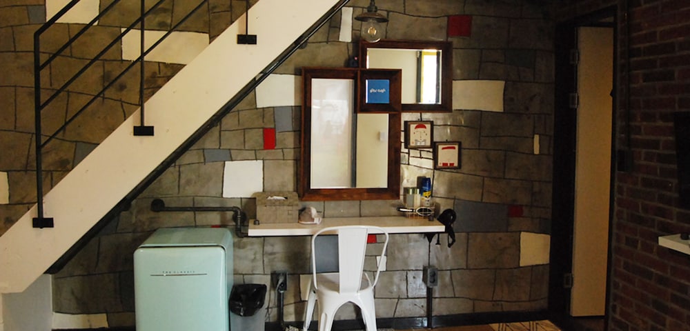 Duplex, 1 Bedroom (Red Pop / Orange Pop) - Photo 8